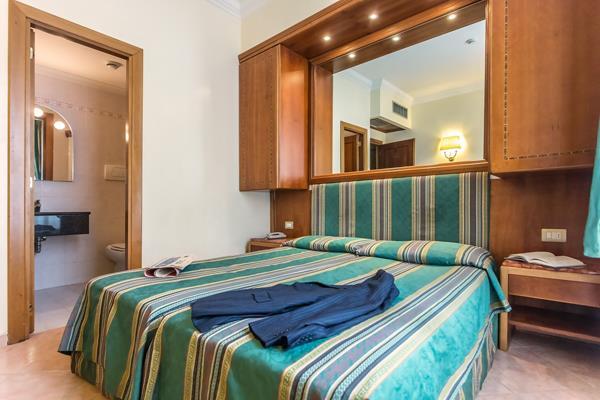 Raeli Hotel Floridia Рим Экстерьер фото