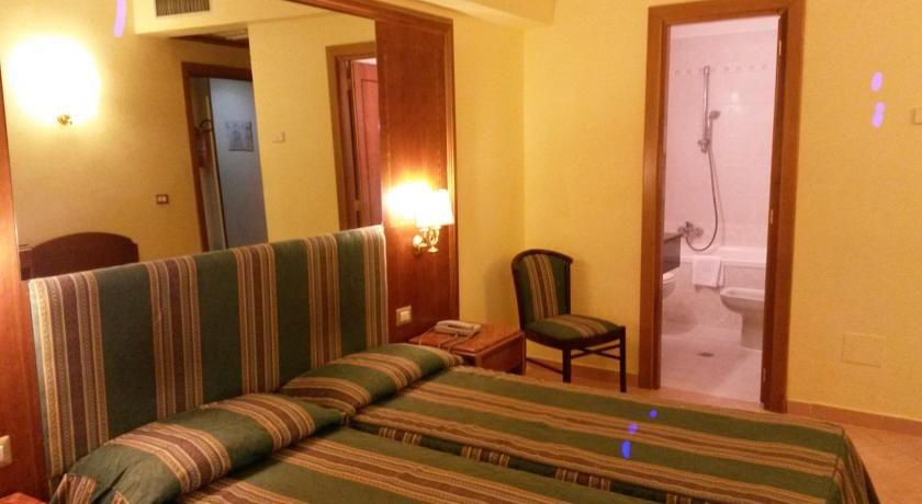 Raeli Hotel Floridia Рим Экстерьер фото